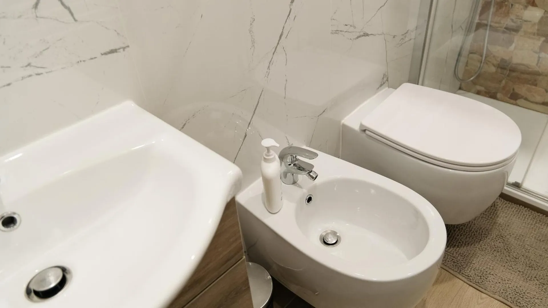 Garibaldi Isola Apartments ミラノ 0*,  イタリア